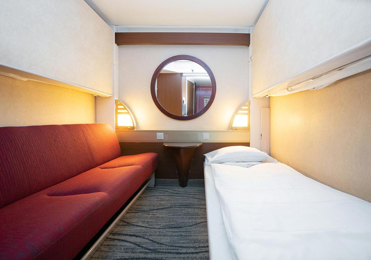 Viking Line Ferry Gabriella - 2-Night Cruise Stockholm-Helsinki-Stockholm Hotel Room photo